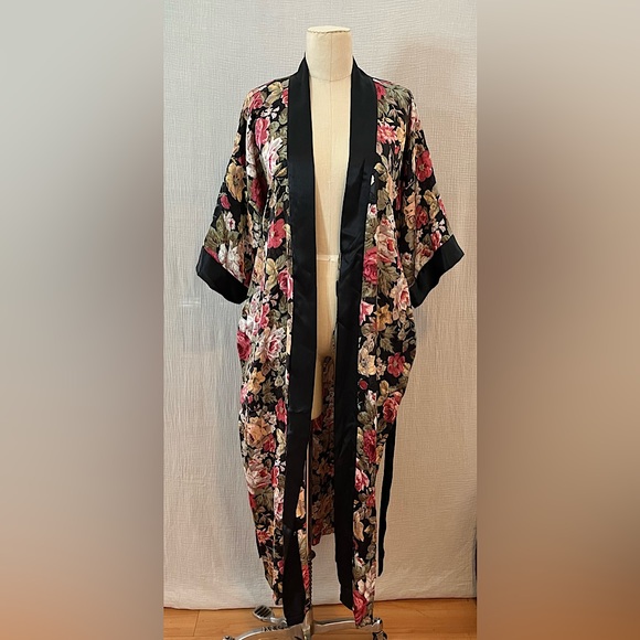 L.A. Intimates Floral Satin Brocade Robe with Black Satin Trim and Pockets. - Picture 4 of 6
